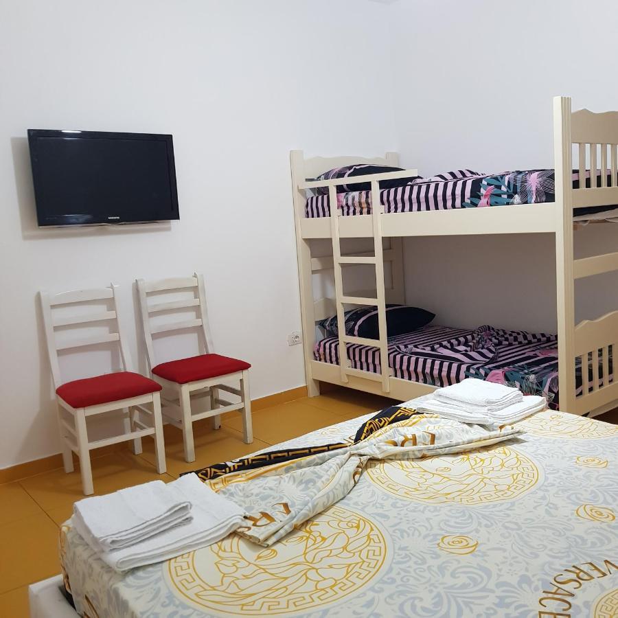 Hotel Restorant Genti Peshkatari Орикум Стая снимка